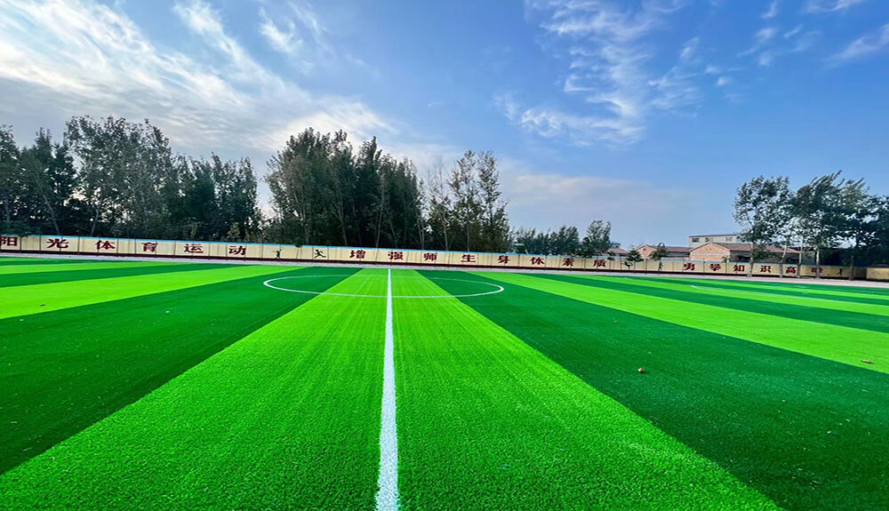 Addressing the Heat: Managing Artificial Grass in Summer